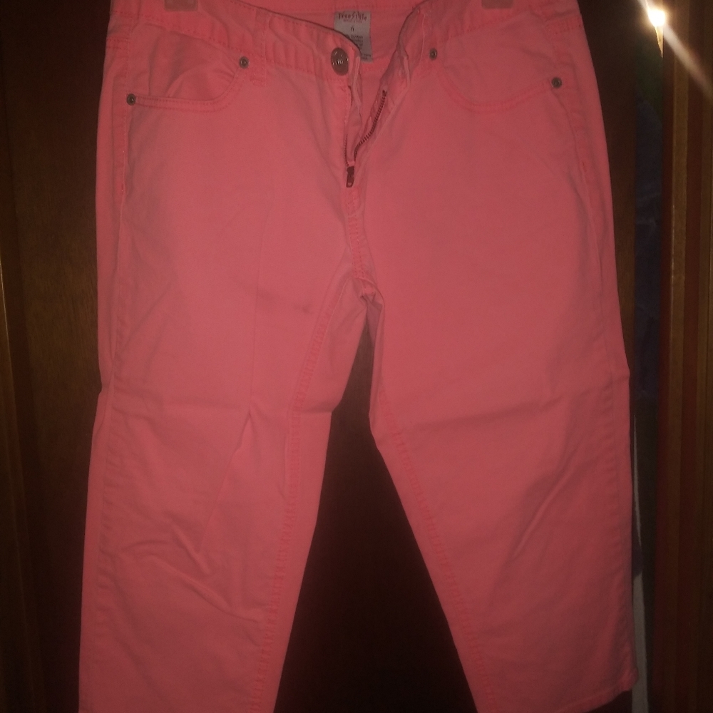 Pink capris